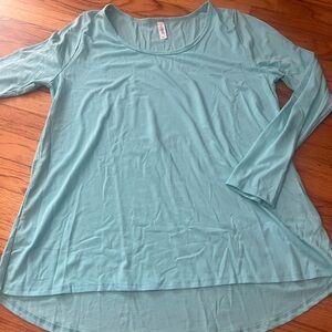 Lularoe Lynnae Long Sleeve Top